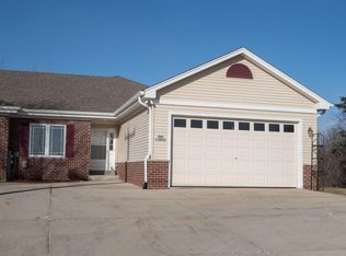 S86W19050 Woods Rd, Muskego, WI 53150