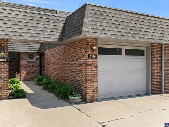 3356 Neerpark Dr, Lincoln, NE 68506