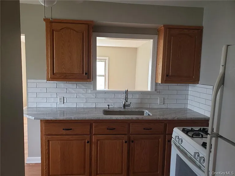 30 W George Ave — Photo 2