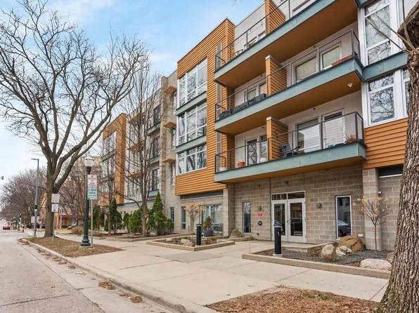 15 South Broom Street #404, Madison, WI 53703