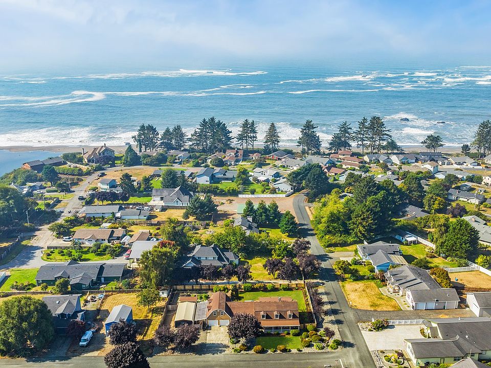 14696 Itzen Dr Brookings OR Zillow