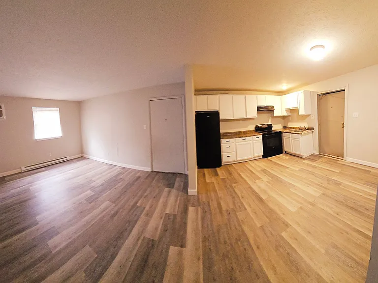 136 Sunnyslope Dr — Photo 2