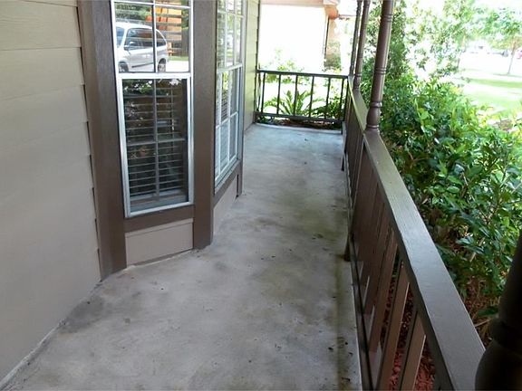 Covered front porch.