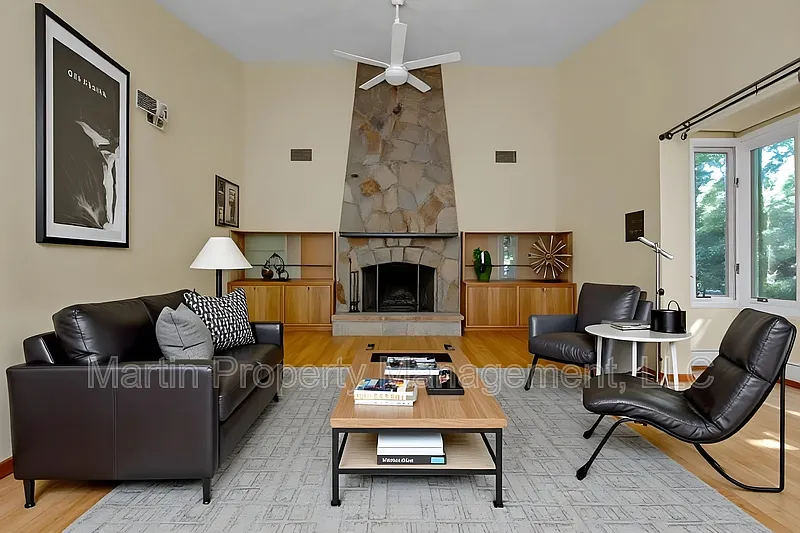 52 Rayburn Rd