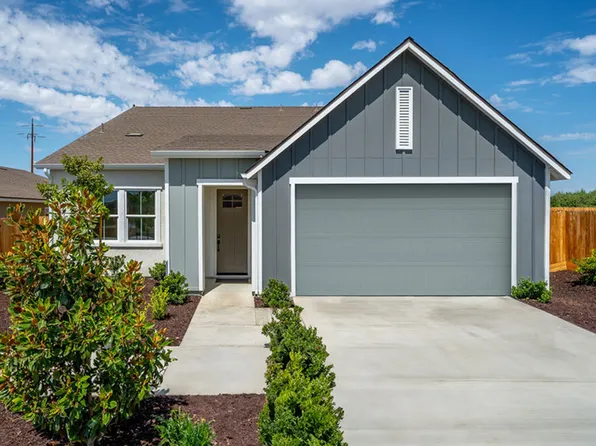 8907 Miranda Garden St, Bakersfield, CA 93311