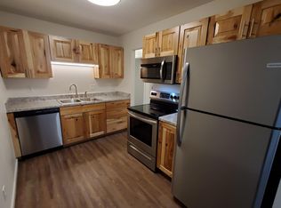 2279 Chaney Rd #8, Dubuque, IA 52001