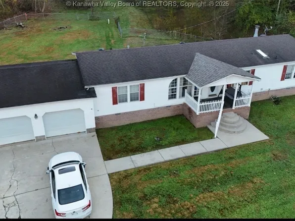 493 Island Creek Rd, Alum Creek, WV 25202