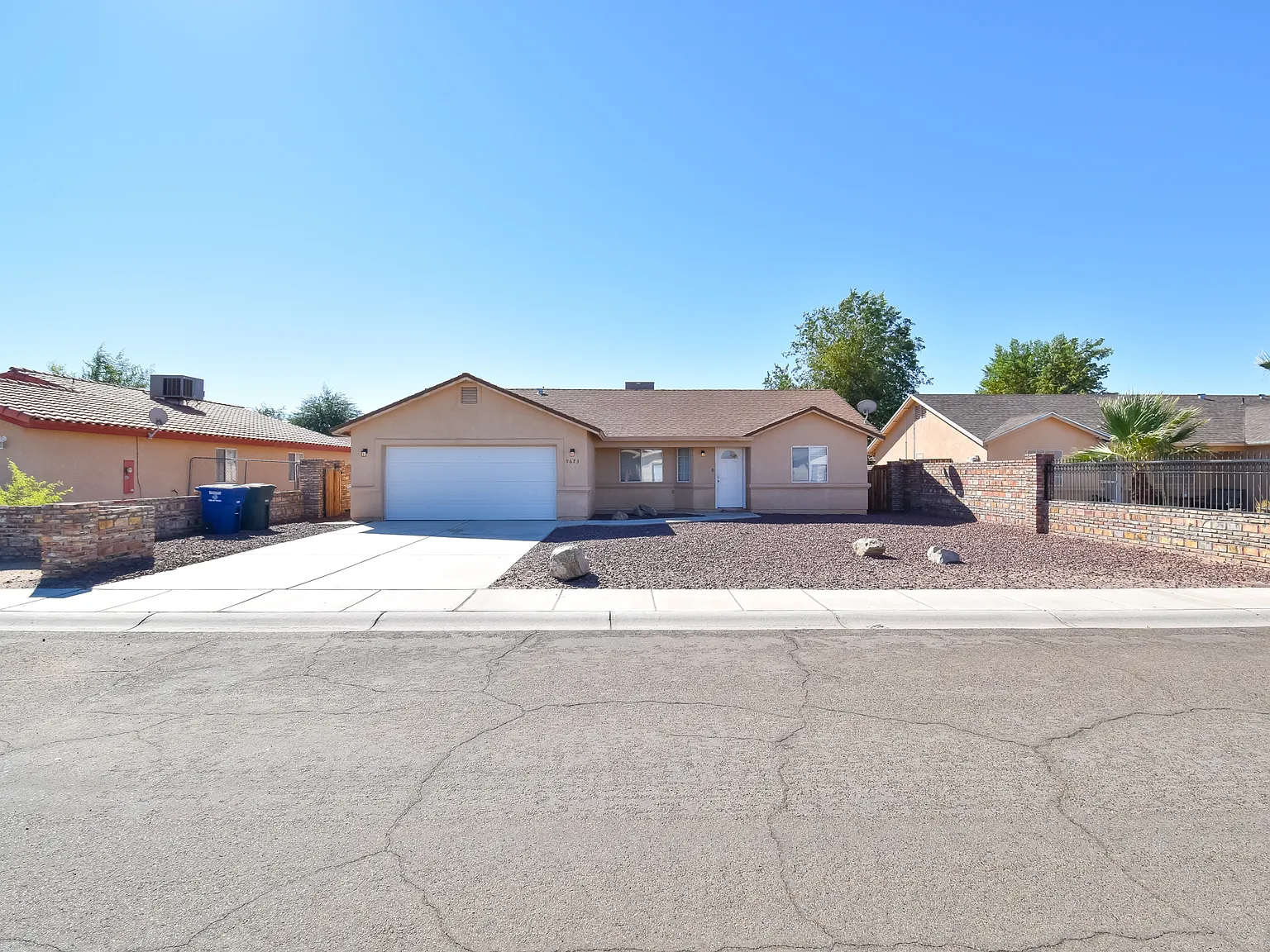 3 Bed 2 Bath Rental Home in Yuma, AZ! — Photo 2