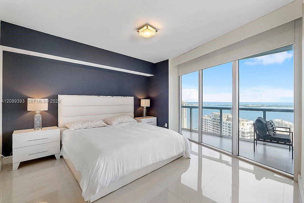 Iconbrickell Condo No 1 — Photo 4
