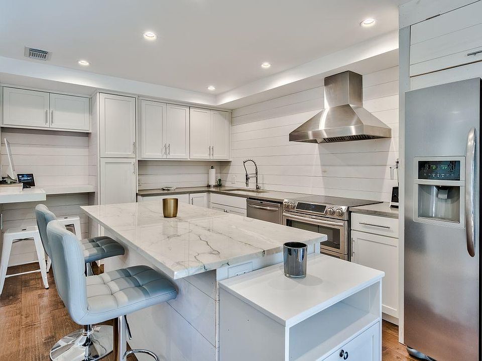 1st image of 508 Magnolia Pl #508
