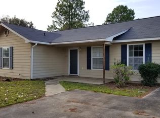620 Honey Ridge Ln, Hinesville, GA 31313