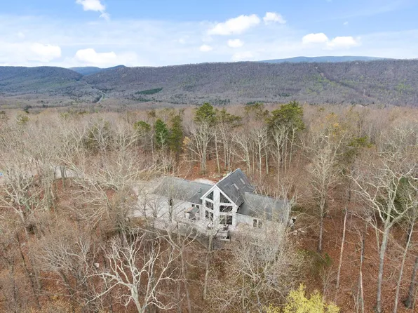 1100 Mount Mission Church Rd, Blacksburg, VA 24060