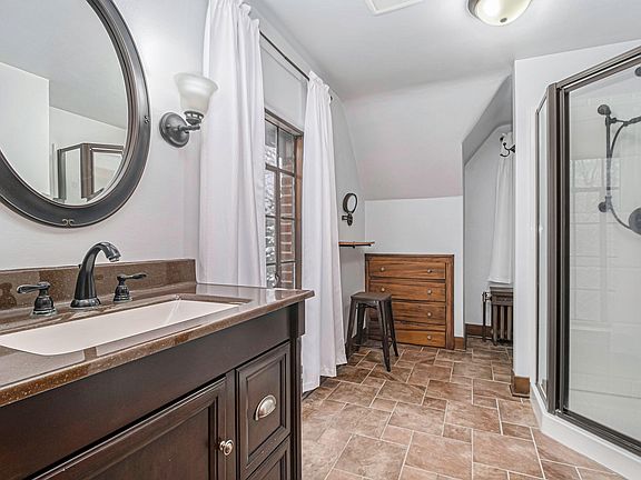 3rd image of 125 Frances Dr