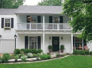 1109 Timberlane Dr, Saint Louis, MO 63122