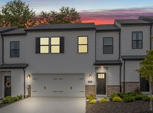 216 Hanover Ln, Washington, PA 15301