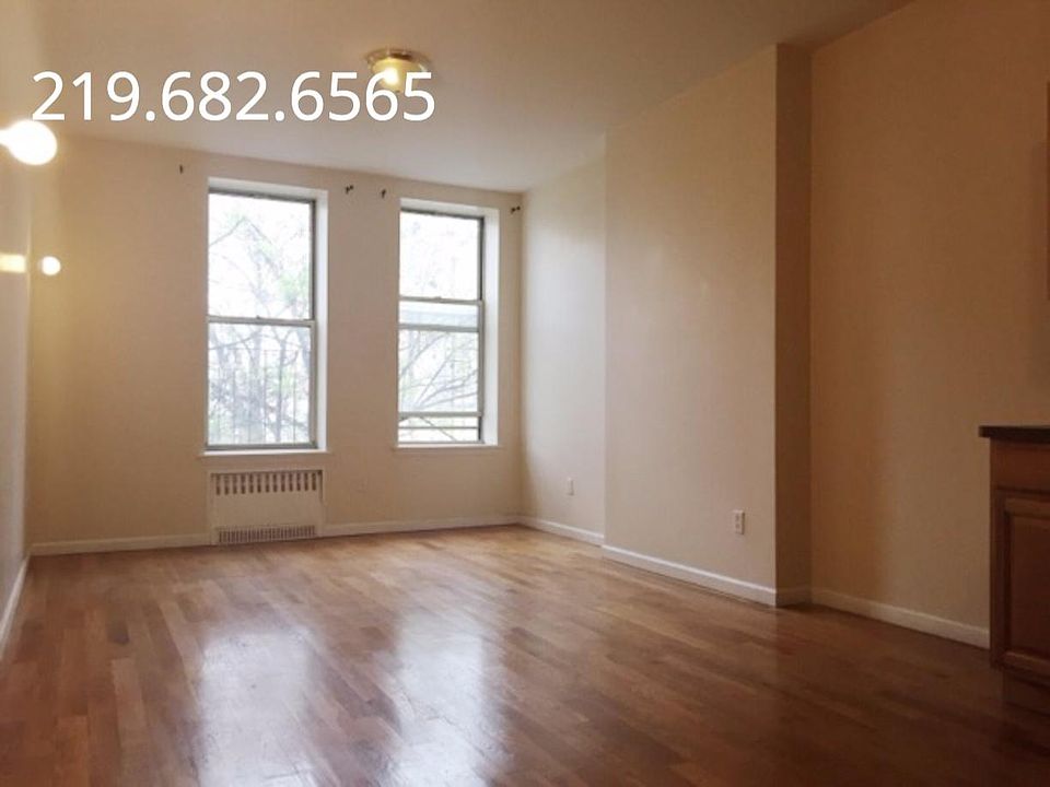 1st image of 154 Grattan St APT 03A