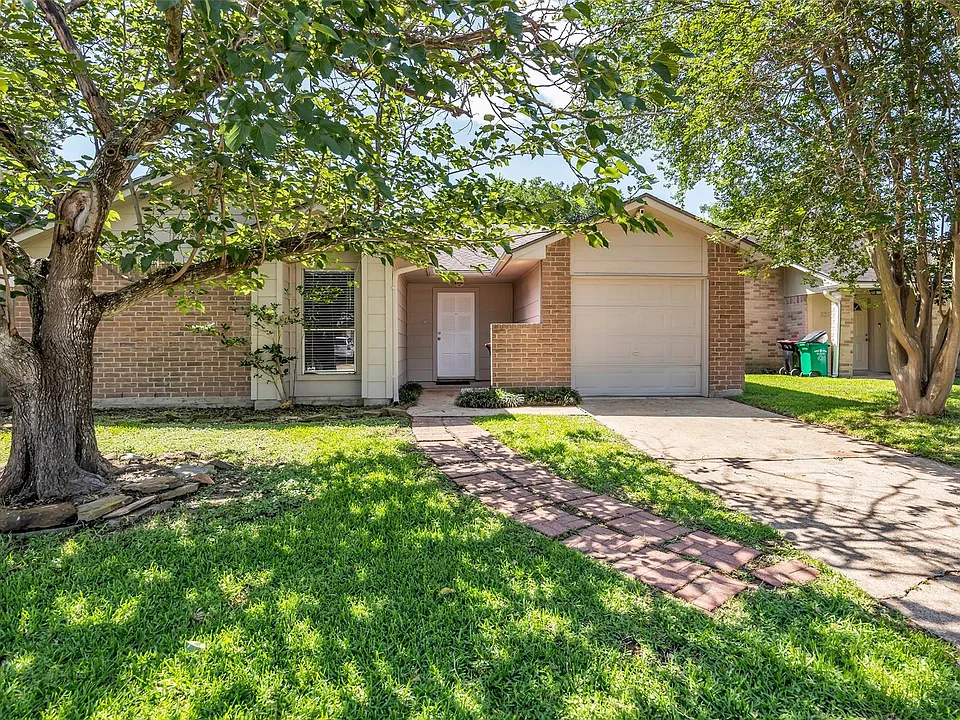 23819 Griffin House Ln