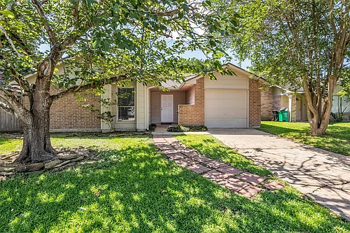 23819 Griffin House Ln Photo 1
