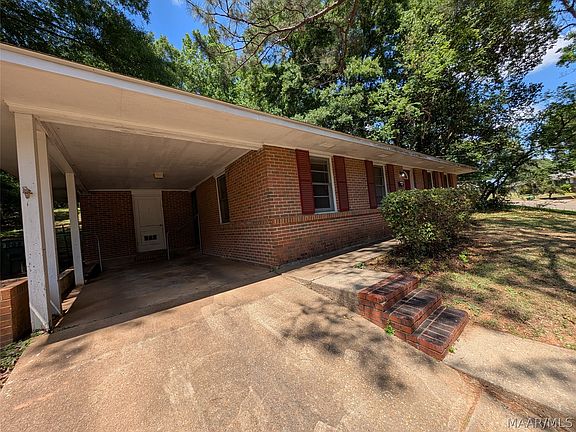 3rd image of 3525 Milan Dr