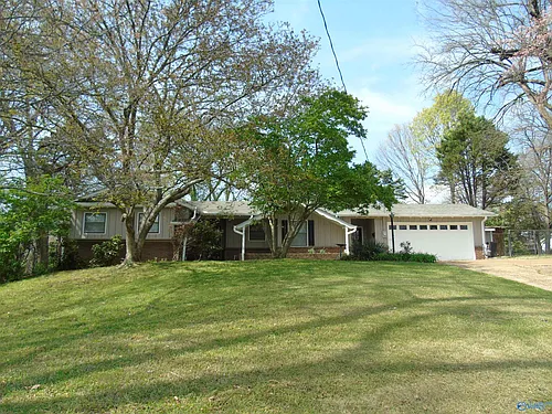 2504 Maysville Cir NE Photo 1