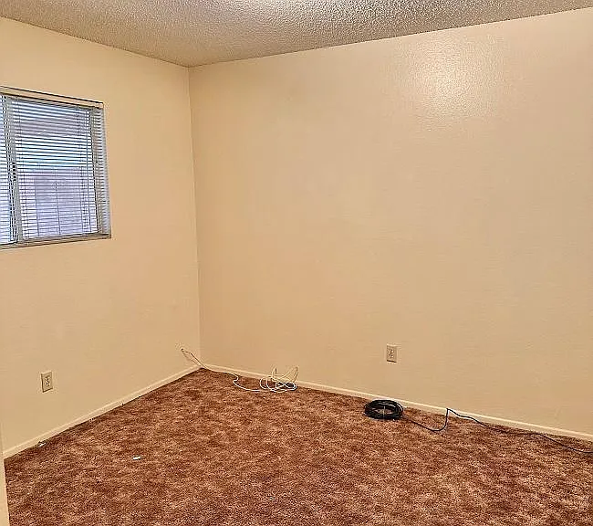 2128 S 11th Ave — Photo 13