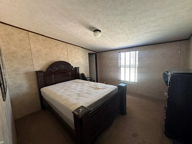 1715 N Clendenen Ave — Photo 13