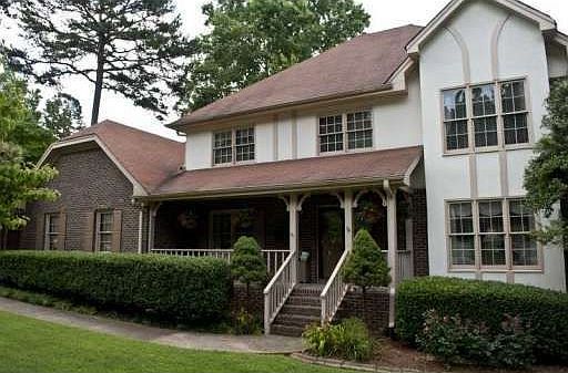 1st image of 812 Leonard Ct