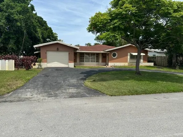 732 SE 11th Avenue, Deerfield Beach, FL 33441