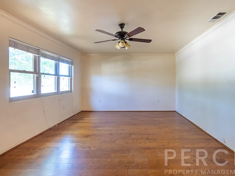 2510 E Devonshire Ave — Photo 6