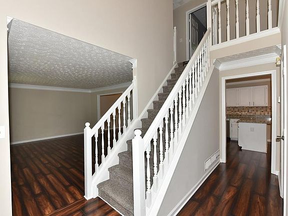 4th image of 2790 Gravitt Rd