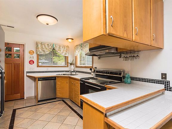 4th image of 13610 105th Street Ct NW