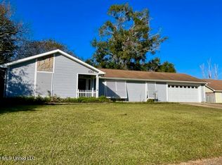 133 Linnet Dr, Ocean Springs, MS 39564