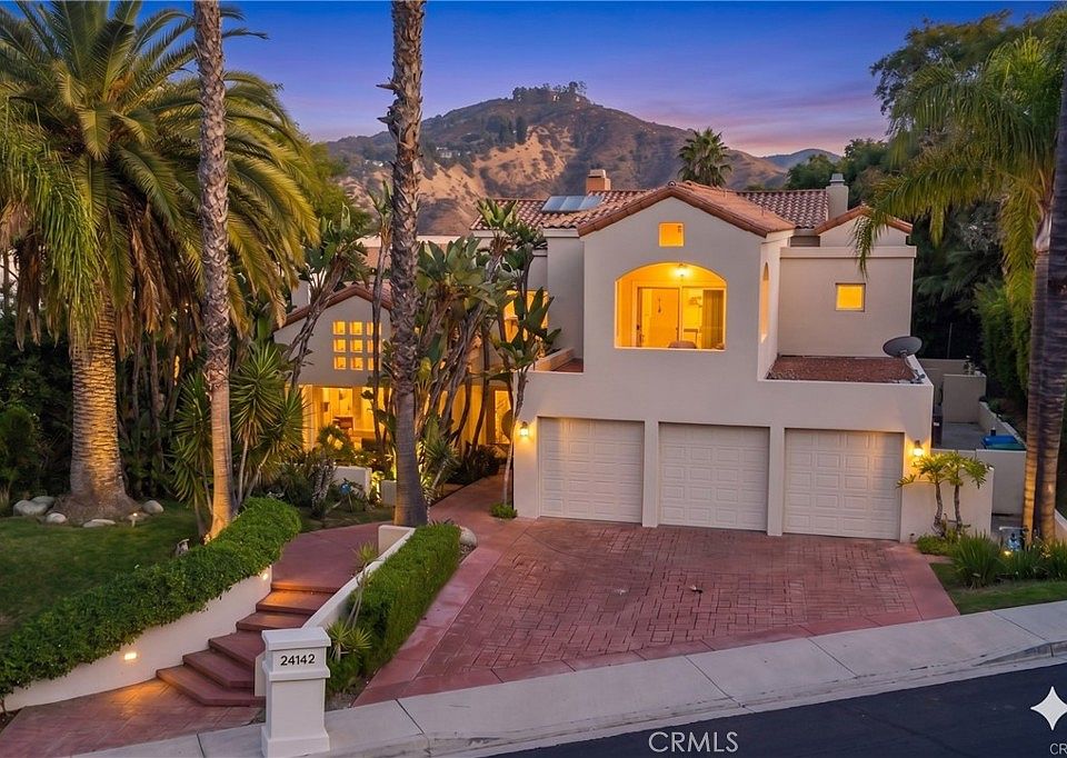 1st image of 24142 Park Riviera