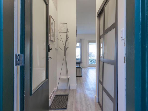 230 Main St #106, Tofino, BC V0R 2Z0