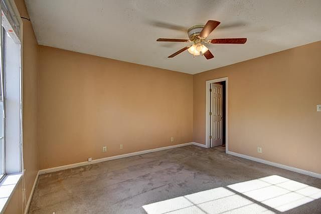 1st image of 203 Bradley Ct