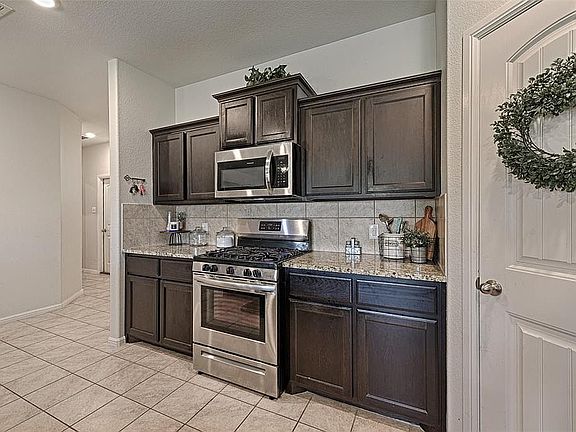 5th image of 857 Watson Way