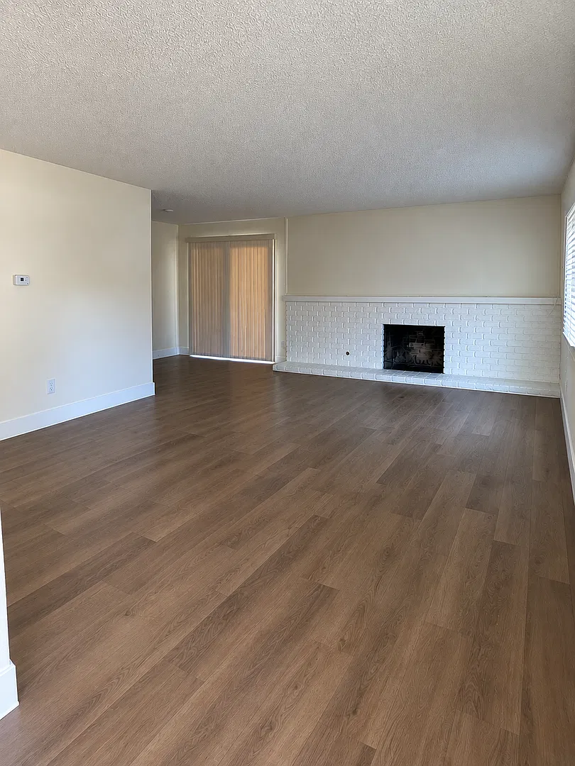 12101 Laguna St. 4 Plex — Photo 3