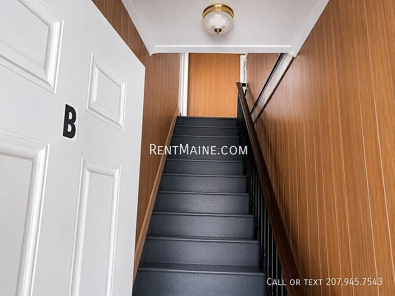15 Park St #B — Photo 2