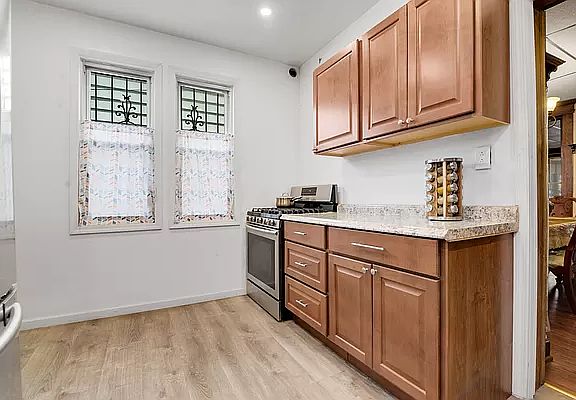 3rd image of 87-33 111th St