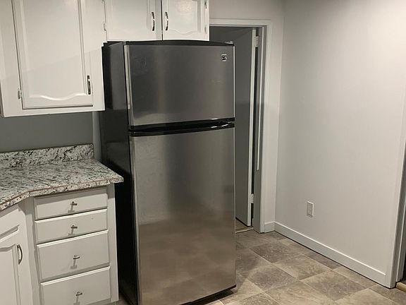 2nd image of 823 N Broad St