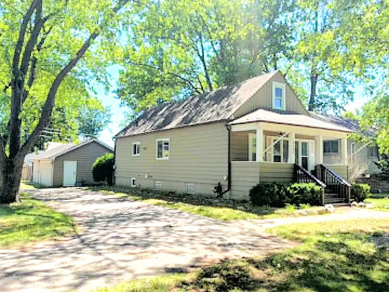 15460 Brookfield St — Photo 26