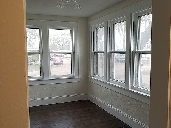 Sunroom 7'7" x 12'4"