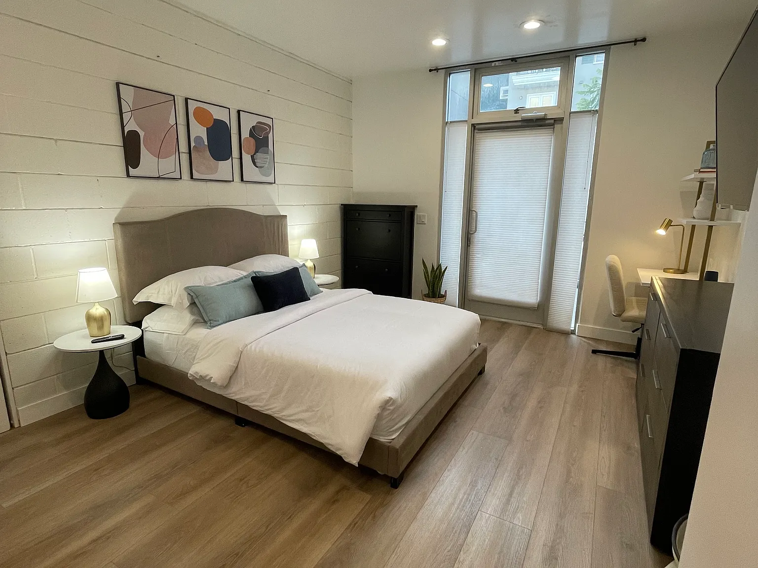 1601 Kettner Blvd — Photo 2
