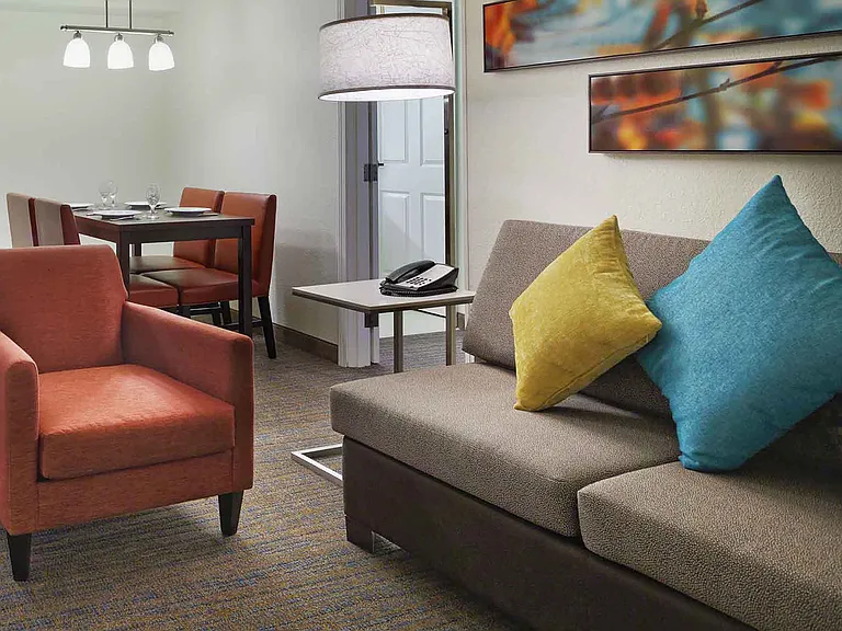 1 Bedroom Suite - 2 Queen Beds