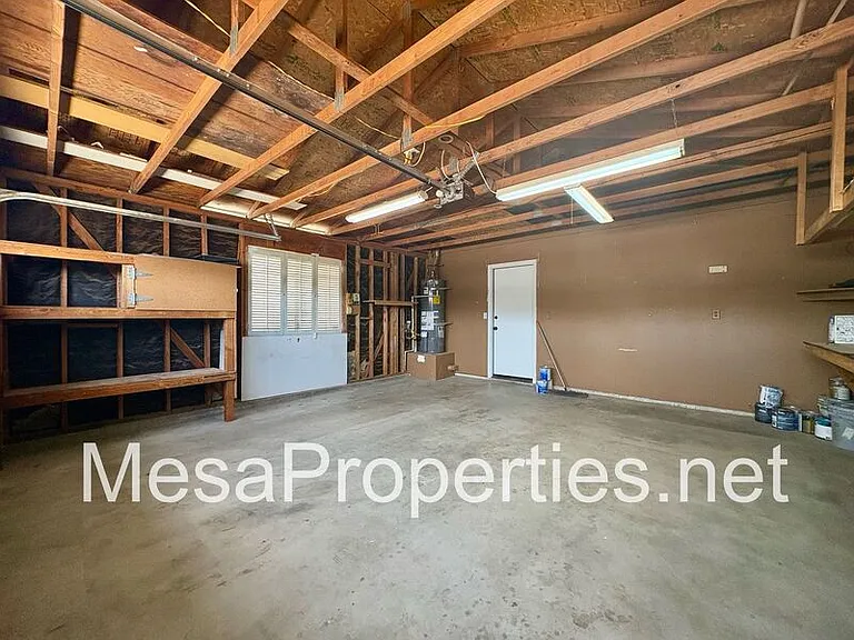 7891 Corona Ave — Photo 23