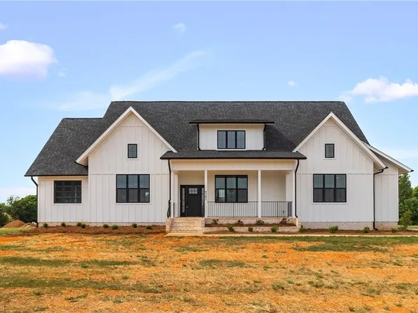 6205 Phillippi Rd, Julian, NC 27233