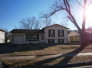 6717 Crown Point Ave, Omaha, NE 68104