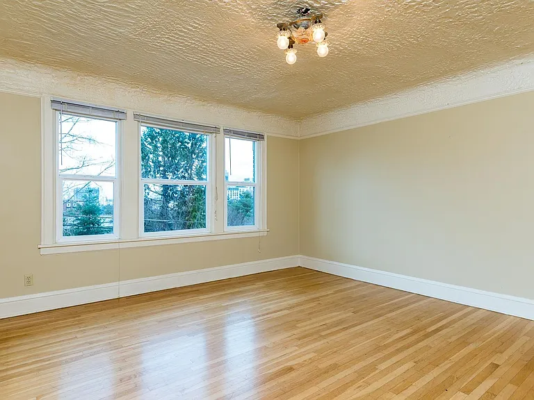 Westover Apartments — Photo 8