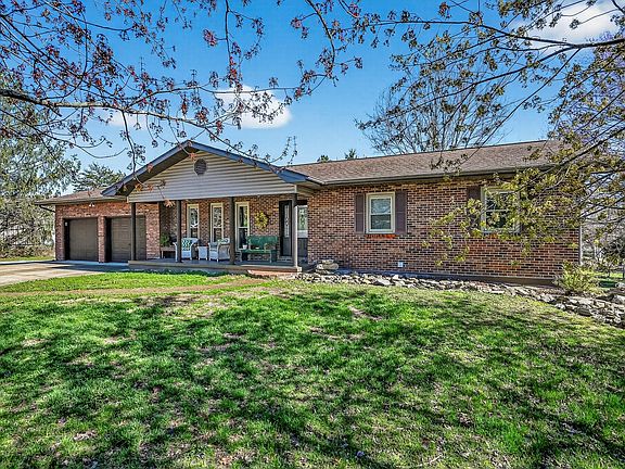 2nd image of 1000 Cedar Ridge Drive