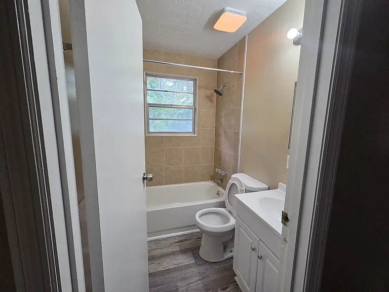 3318 Winn Dr #B — Photo 6